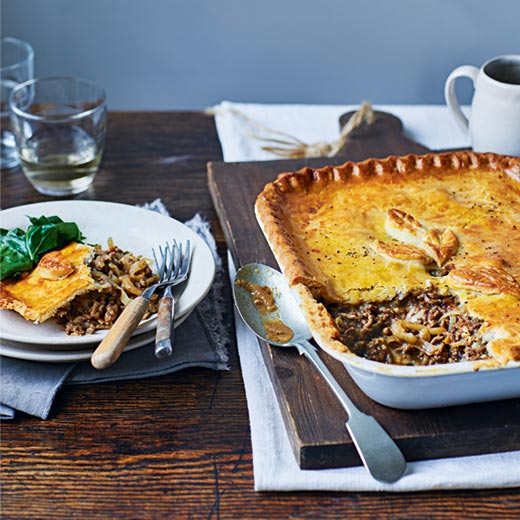 Minced Beef, Cheese and Caramelised Onion Pie