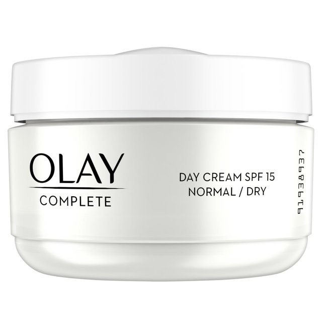Olay Essentials Complete Care Moisturiser Daily UV Cream SPF 15, 50ml