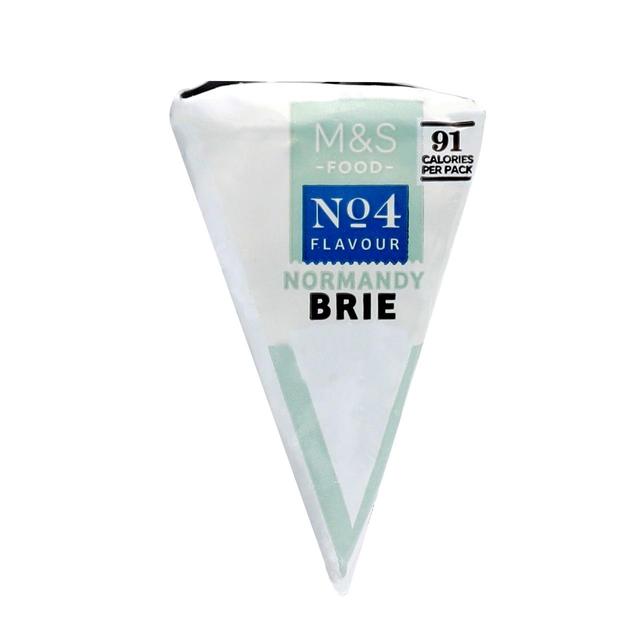 M & S Normandy Brie, 32g