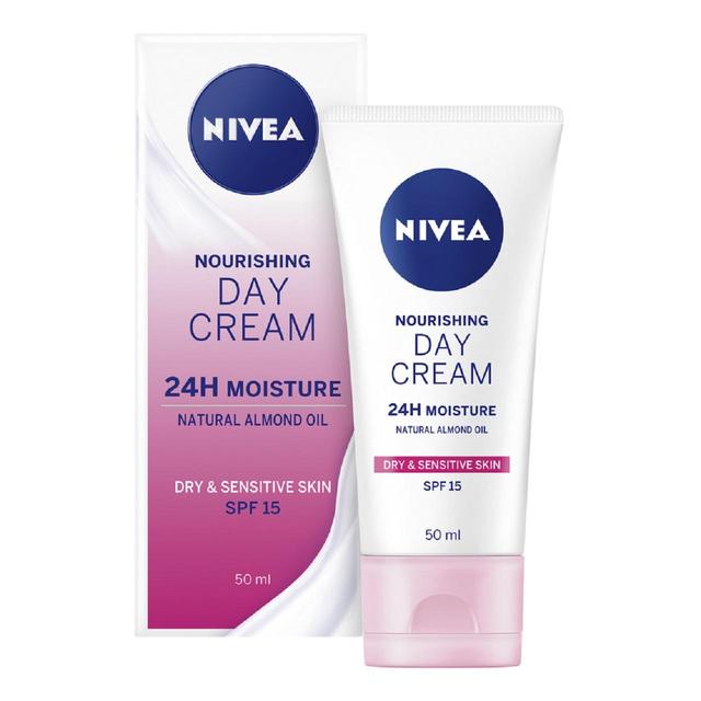 Nivea Day Cream Face Moisturiser for Dry and Sensitive Skin SPF15, 50ml