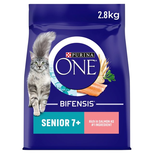 Purina One 7+ Dry Cat Food With Salmon, 2.8kg