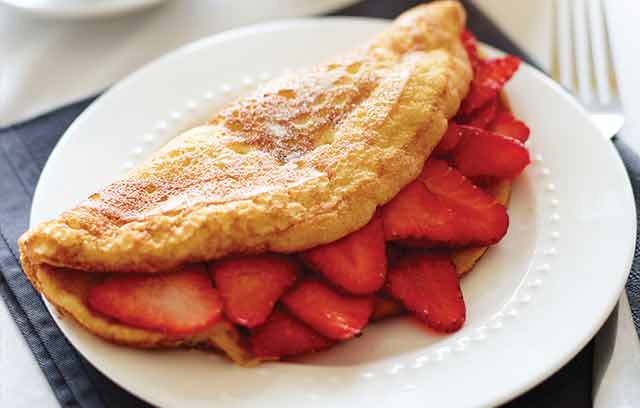Breakfast/Brunch Soufflé Omelette with Viva Strawberries 