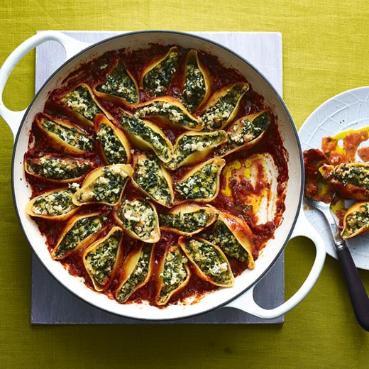 Vegan Spinach and ‘Ricotta’ Filled Giant Pasta Shells in Tomato Sauce