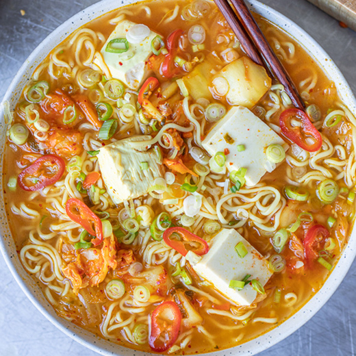 10-Minute Kimchi and Tofu Noodle Soup 