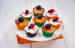 Berry Spooky Halloween Cupcakes