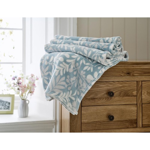 Deyongs Cozy Comforts Mables Garden Throw