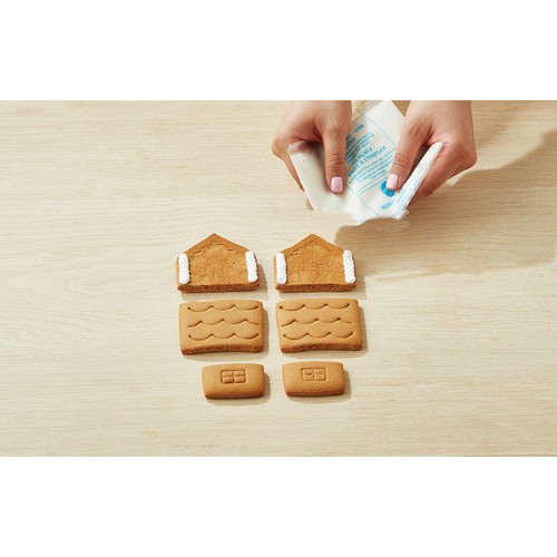 Create A Treat Gingerbread House Mini Village