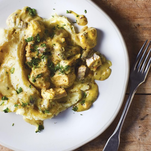 Daylesford Organic Chicken in Cider & Mushroom Sauce with Mashed Potato