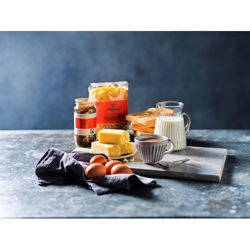 M&S Select Farms British Whole Milk 4 Pints