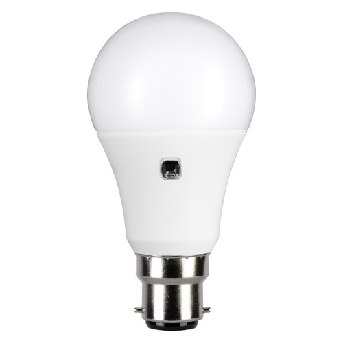 TCP Dusk To Dawn 800LM B22 7W Warm White