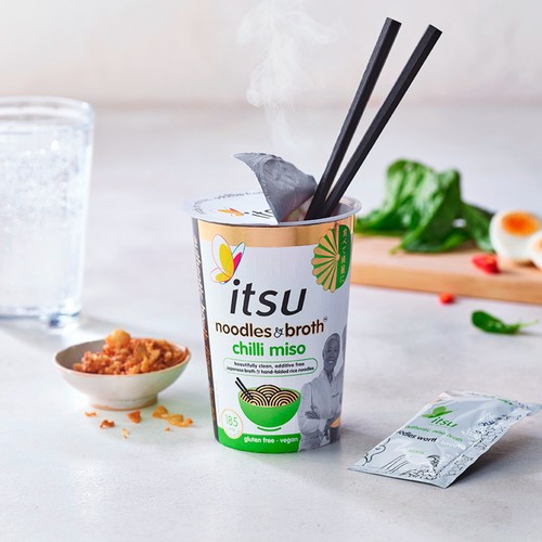 itsu chilli miso instant noodles & broth pot