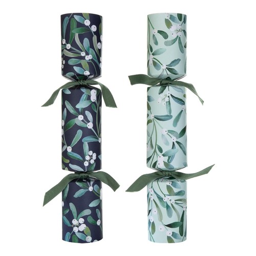 M&S Classic Mistletoe Crackers 8 pack