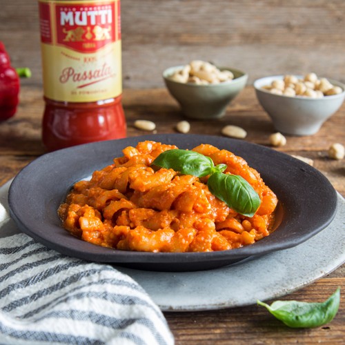 Mutti Rossoro Italian Tomato Passata - Smooth & Fruity