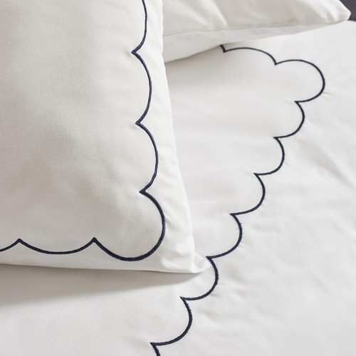 Catherine Lansfield Scallop Border King Duvet Set