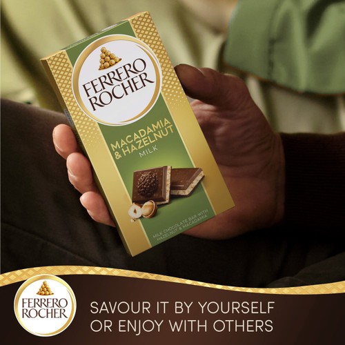 Ferrero Rocher Milk Chocolate with Hazelnut & Macadamia Bar