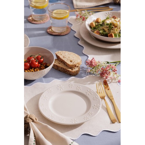 Price & Kensington Daisy Side Plate 21cm