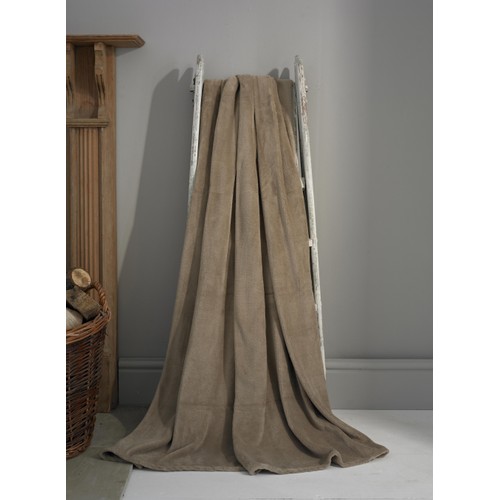 Deyongs Snuggle Touch Fleece Pebble Throw
