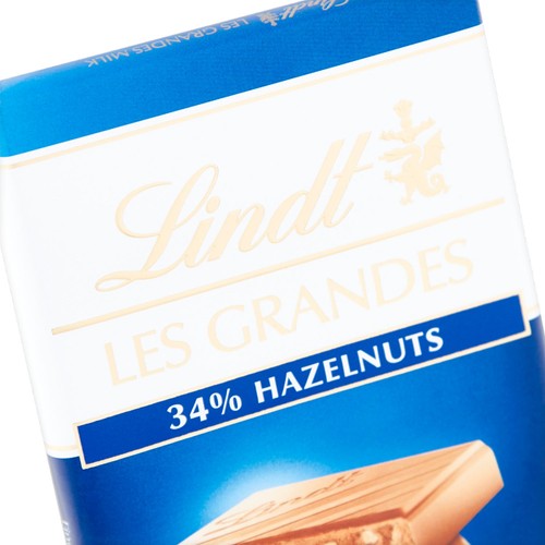 Lindt Les Grandes Hazelnuts Milk Chocolate Bar