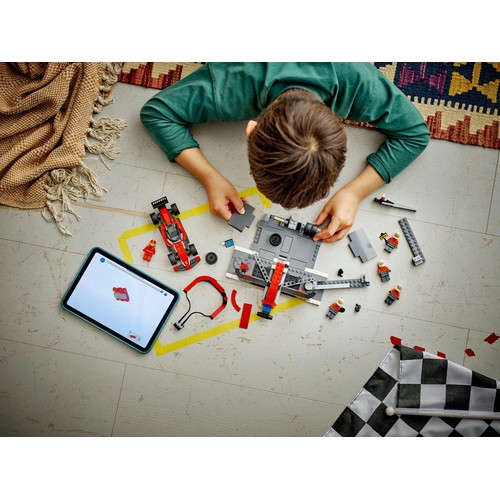 LEGO City Formula F1 Pit Stop & Pit Crew with Ferrari Car 60443 6+