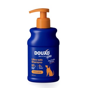 Douxo Spa 2 in 1 Detangling Shampoo