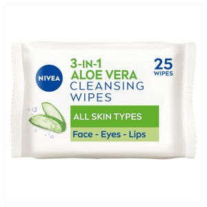 NIVEA Naturally Good Organic Aloe Vera Face Cleansing Wipes 