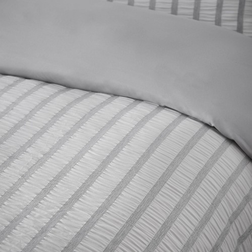 Catherine Lansfield So Soft Seersucker Stripe Double Duvet Set