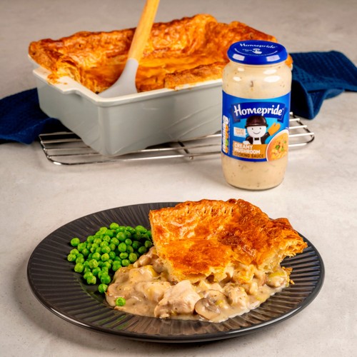 Homepride Creamy Mushroom Cooking Sauce
