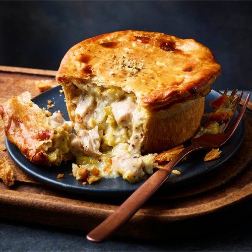 M&S Gastropub Chicken & Leek Pie for One