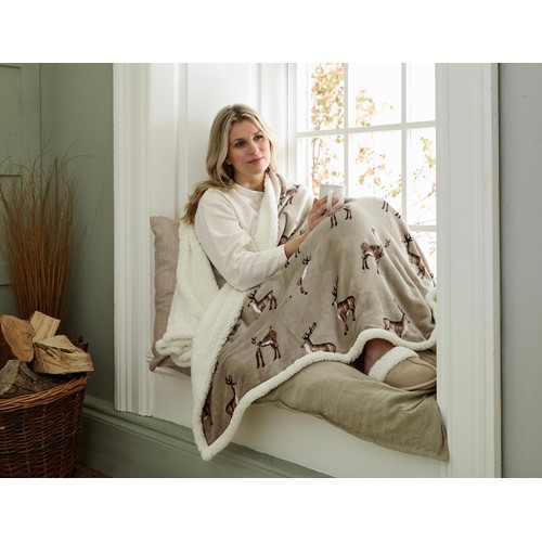 Deyongs Sterling Stag Heated Throw