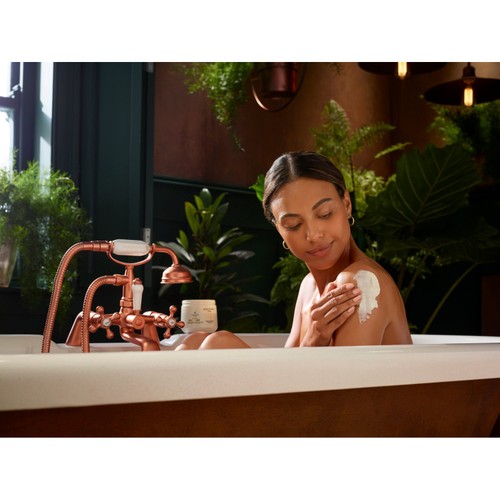 Sanctuary Spa Golden Sandalwood Natural Oils Sand and Salt Scrub