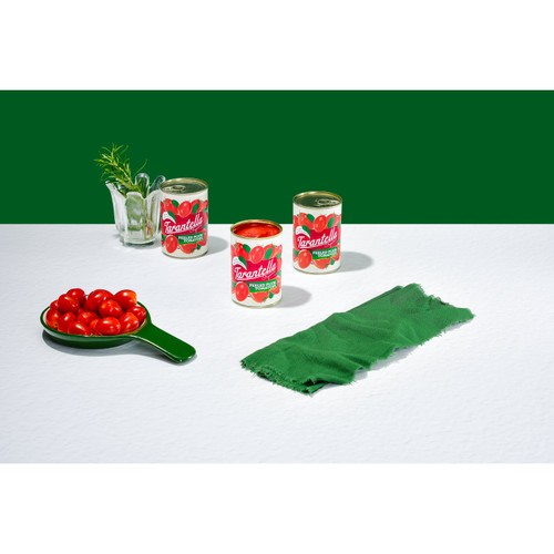 Tarantella Organic Peeled Plum tomatoes in Tomato Juice