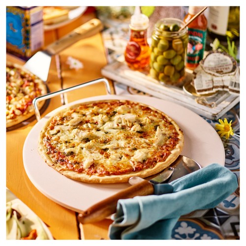 Goodfella's Stonebaked Thin Chicken Pizza 