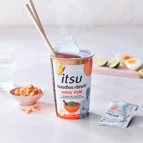 itsu satay style instant noodles & broth pot