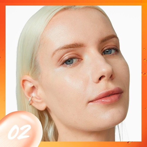 Maybelline SuperStay 24H Skin Tint Foundation + Vitamin C 02