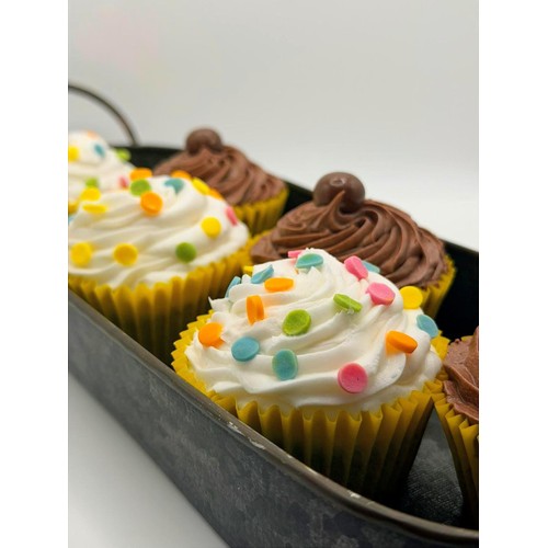 Emma's Country Cakes - Local Favourites
