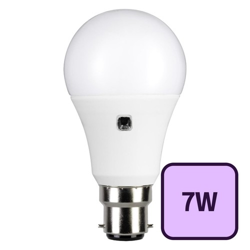 TCP Dusk To Dawn 800LM B22 7W Warm White