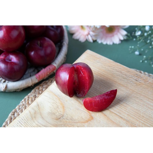 Diamond Crop Ripe and Ready to Eat Plums