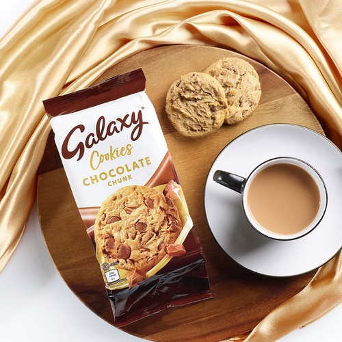 Galaxy Cookies Chocolate Chunk