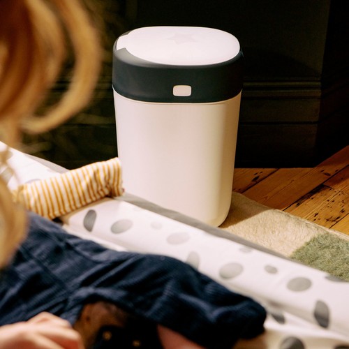 Tommee Tippee Twist & Click Nappy Bin + Casette