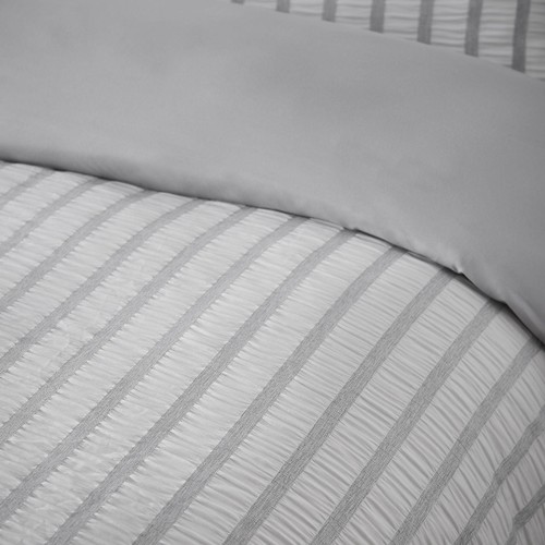 Catherine Lansfield So Soft Seersucker Stripe King Duvet Set