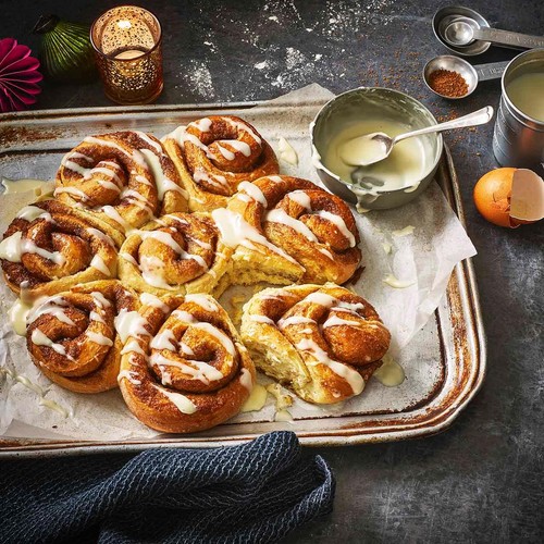 M&S Simply Bake Cinnamon Bun Kit
