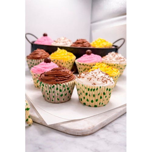 Emma's Country Cakes - Seasonal Party Pack
