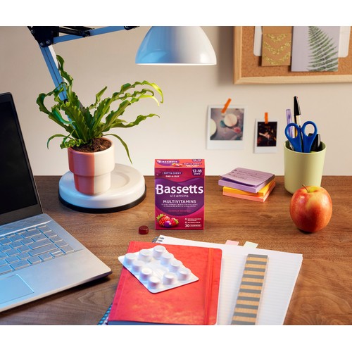 Bassetts Vitamins Multivitamins Summer Berries 12-18 years