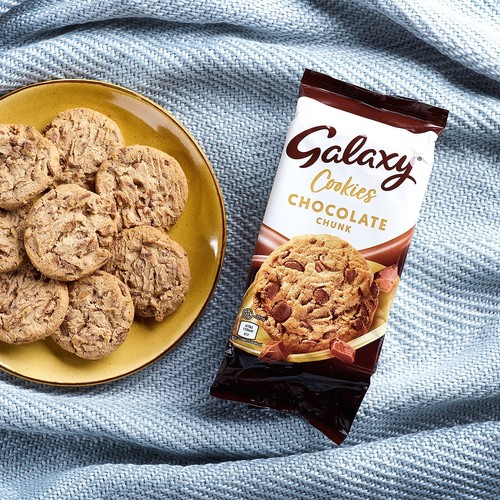 Galaxy Cookies Chocolate Chunk