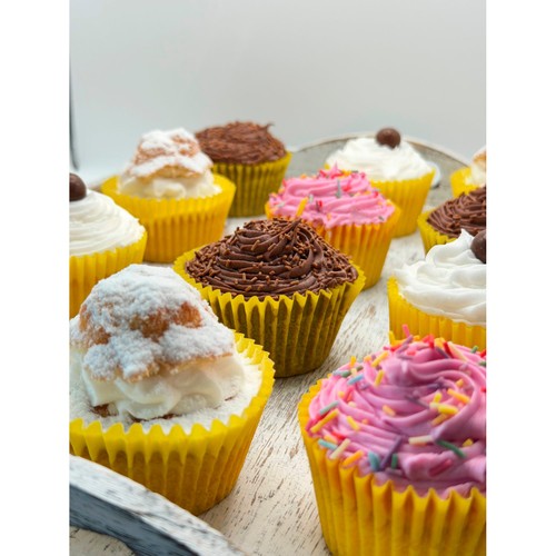 Emma's Country Cakes - Seasonal Party Pack
