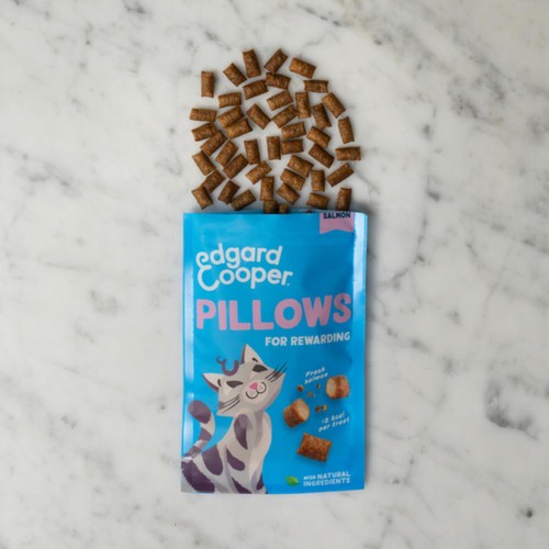 Edgard & Cooper Natural Cat Treat Pillows with Salmon