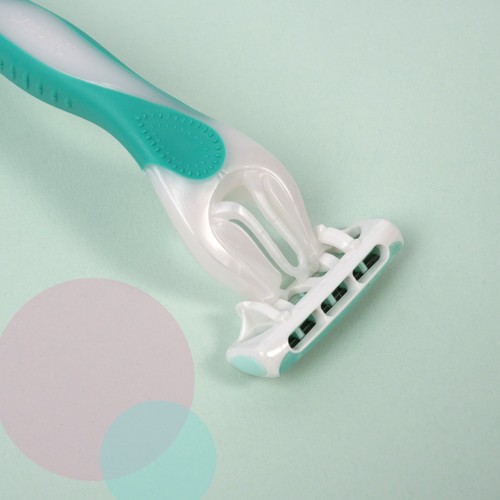 Wilkinson Sword myIntuition Smooth Sensitive Quattro Disposable Razors