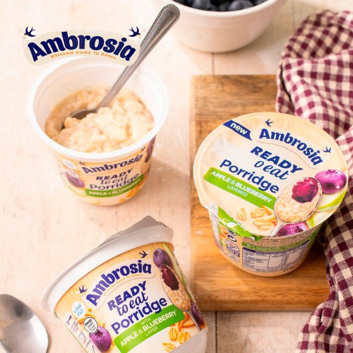 Ambrosia Ready to Eat Porridge Oat Cereal Pot Apple & Blueberry Layer