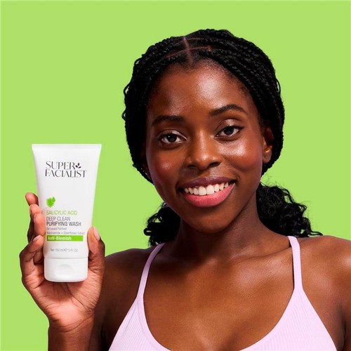 Super Facialist Salicylic Acid Anti Blemish Purifying Cleansing Wash