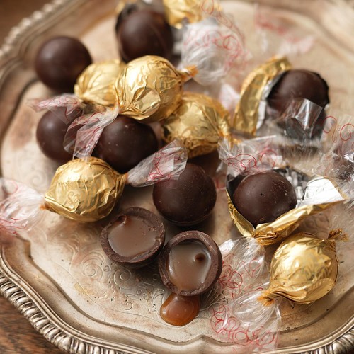 Willie's Cacao Sea Salt Caramel Pearls dark chocolate
